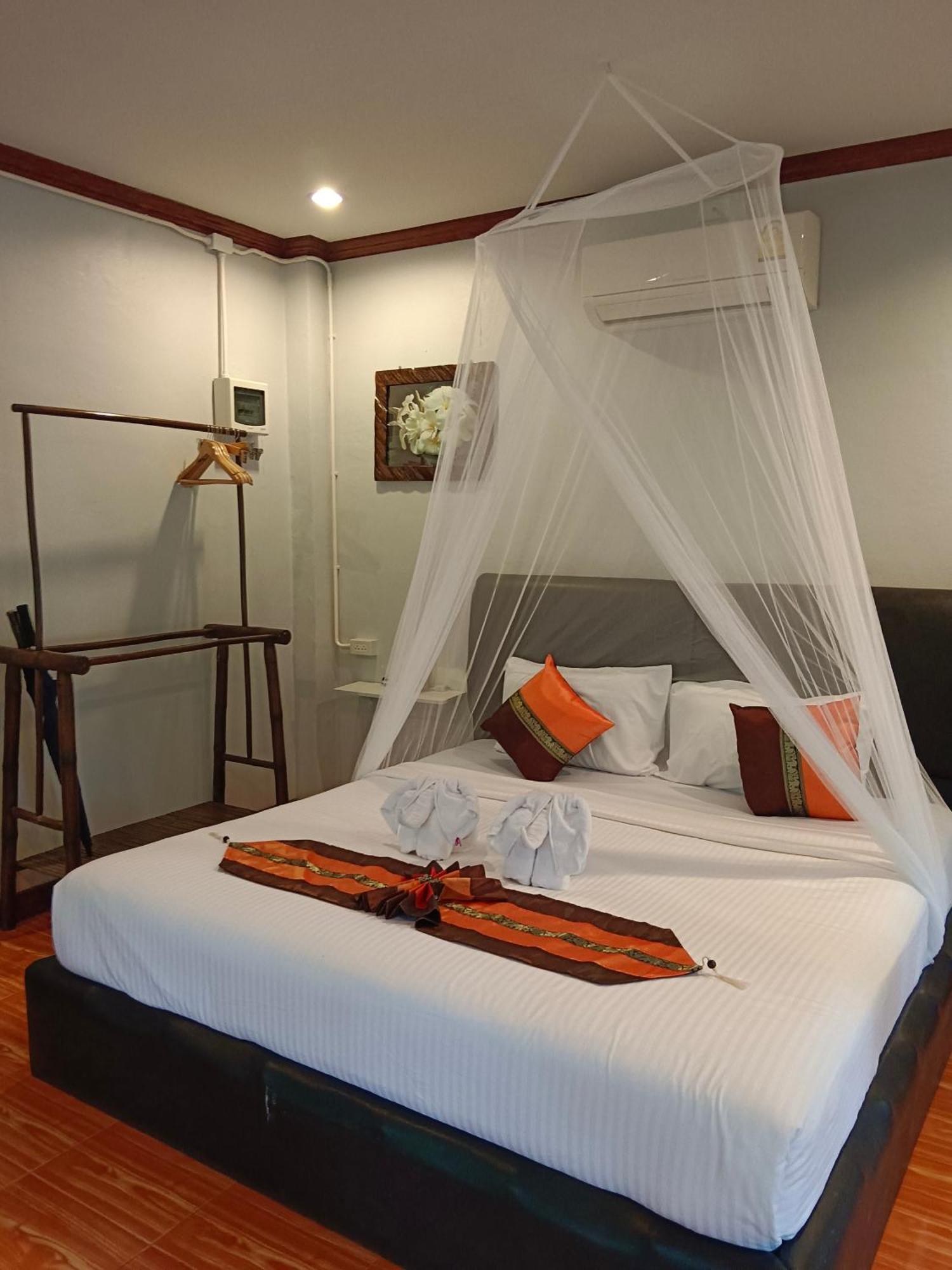 Khao Sok River & Jungle Bungalow Khao Sok National Park الغرفة الصورة